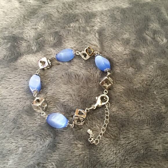 Shopeunoia Boutique Jewelry - Silver Blue with Cubes Bracelet